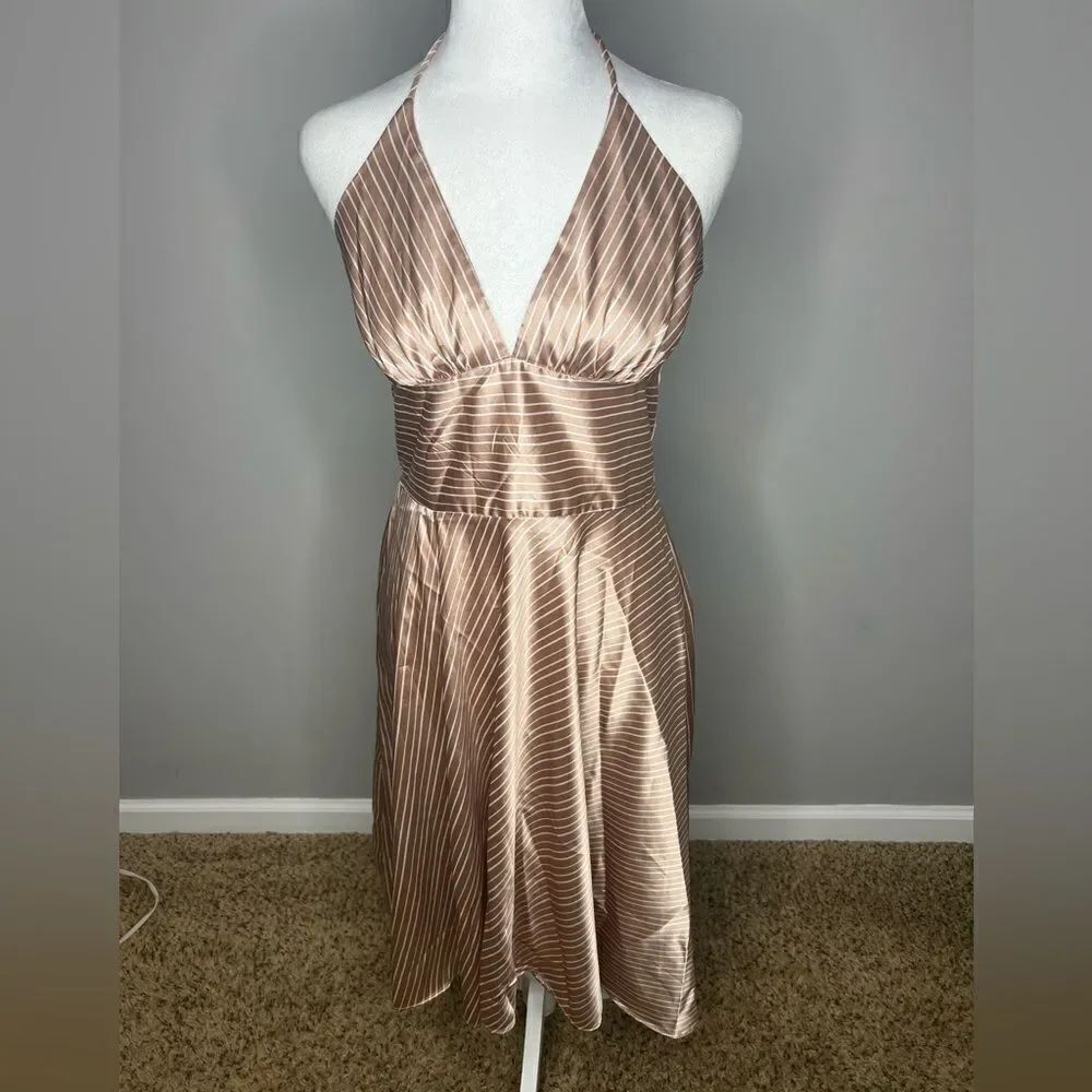 Alyn paige halter dress